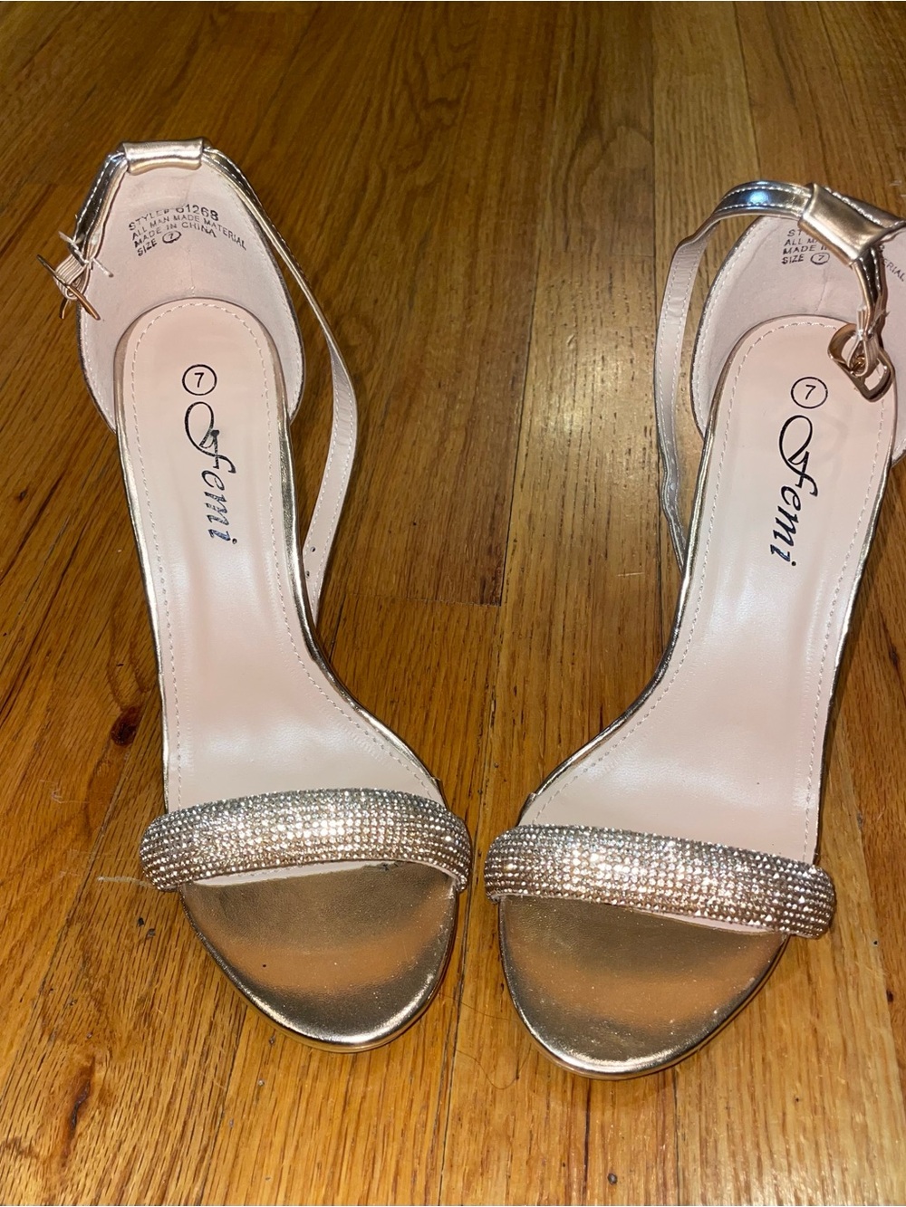 Women Gold Rhinestone Ankle Strap Heels. Size 7